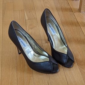 Steve Madden Leather peep toe pumps